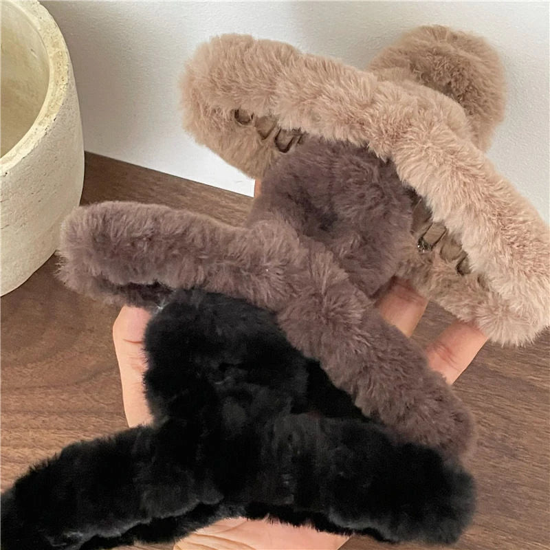 Cartoon Bear Plush Hair Claw Faux Fur Large Shark Clip Korean Autumn And Winter Claw Clip Fashion INS Crab Clip New Barrettes ''hayoutopy''