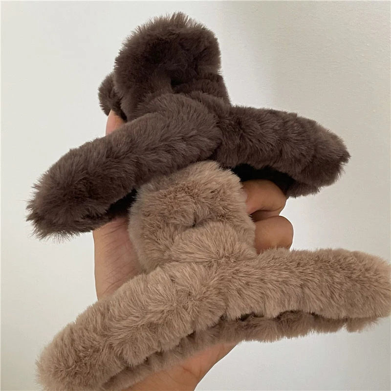 Cartoon Bear Plush Hair Claw Faux Fur Large Shark Clip Korean Autumn And Winter Claw Clip Fashion INS Crab Clip New Barrettes ''hayoutopy''